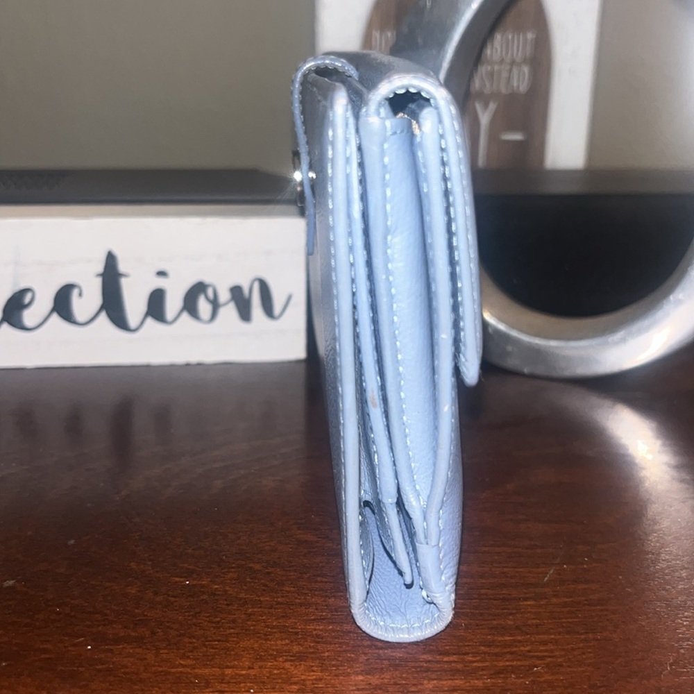 CHANEL Vintage CC Button Long Bifold Wallet Purse Leather Blue Made In Spain EUC - Picture 2 of 16